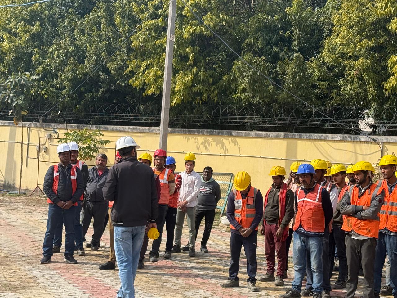 Safety Briefing Crew